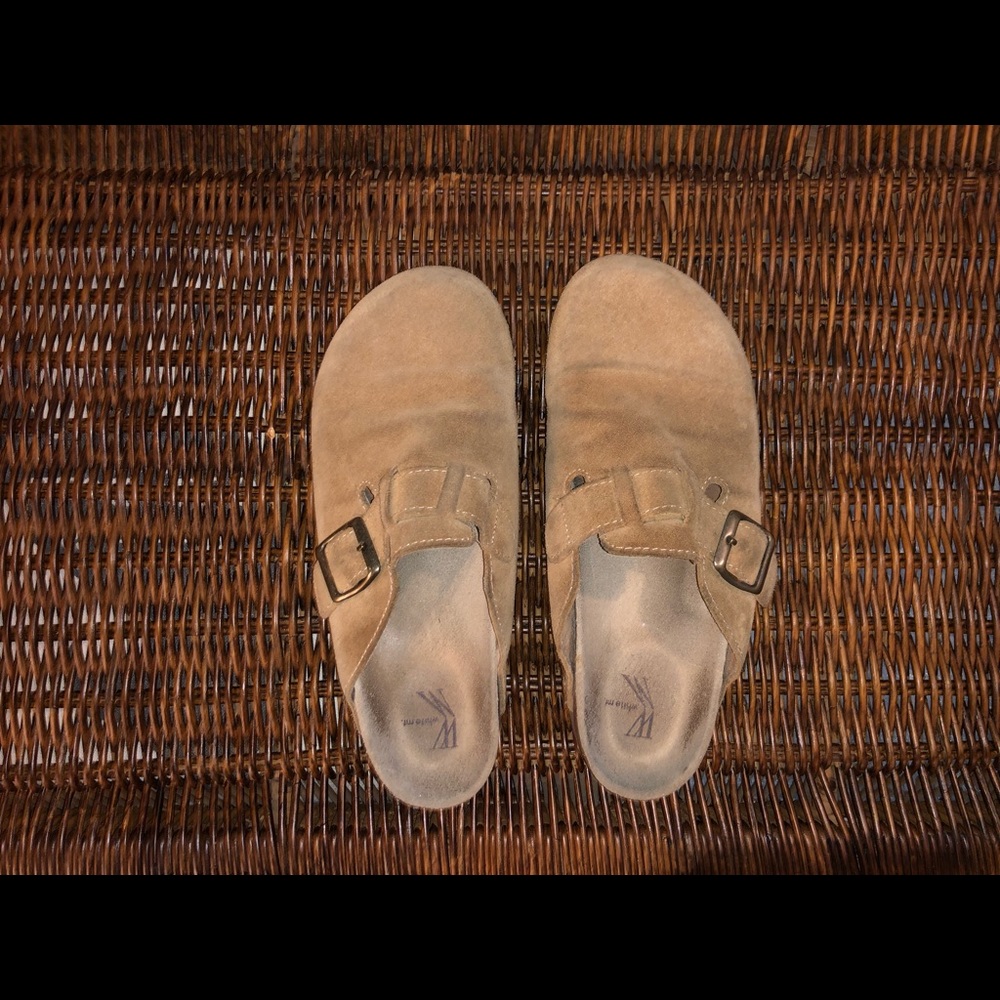 Tan clogs